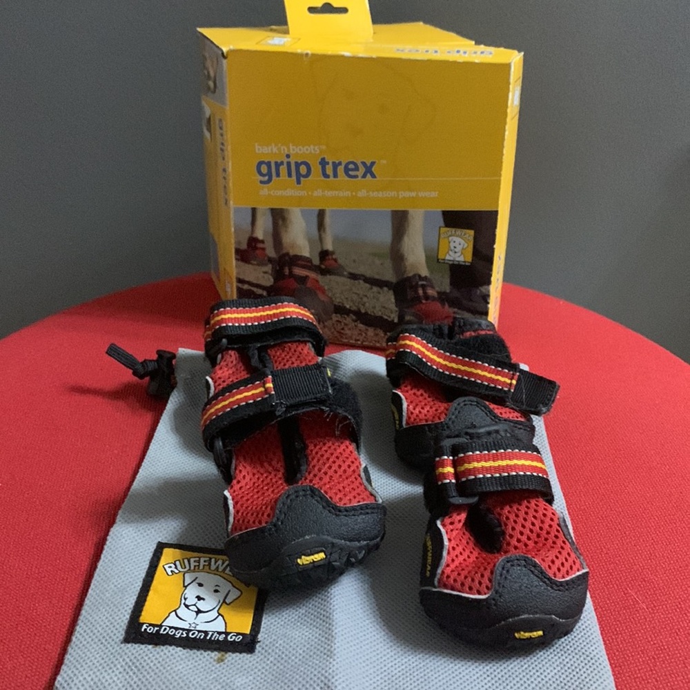 2xHP🎉Like new🌸Bark’n Grip Trex K9 Boots for Hiking/Running
